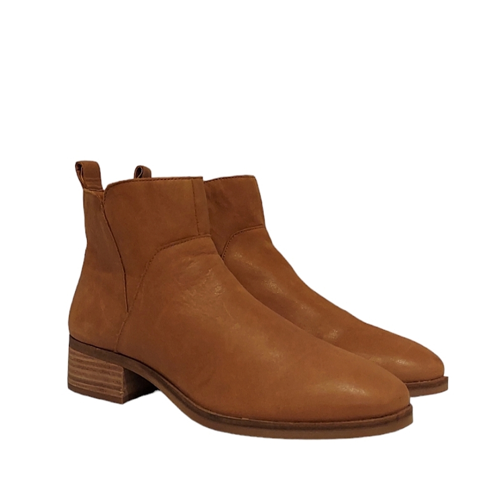 Lucky Brand Leather Ankle Boots Very Gently Loved! - Picture 2 of 8